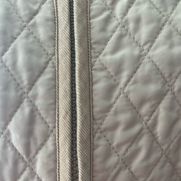 Women's Talbots Petites Tan Quilted Lightweight Vest, Size LP - Picture 5 of 9